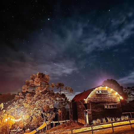 Cabana Estilo Celeiro Em Урубиси Экстерьер фото